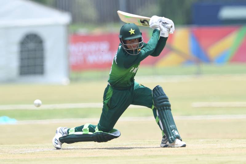 Rohail Nazir plays a shot