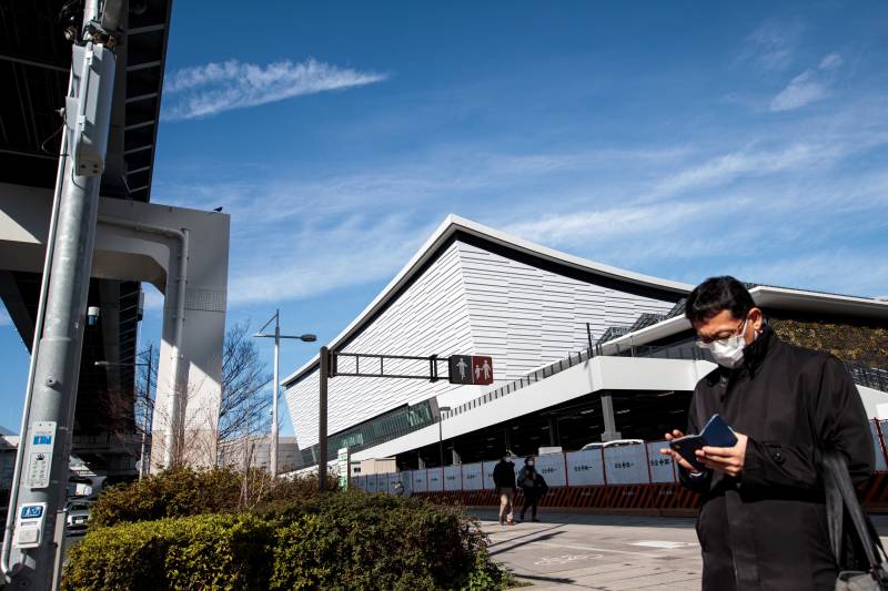 A mask clad citizen in Tokyo