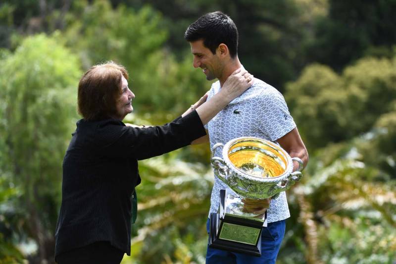 Australia triumph puts Djokovic back on top of ATP charts