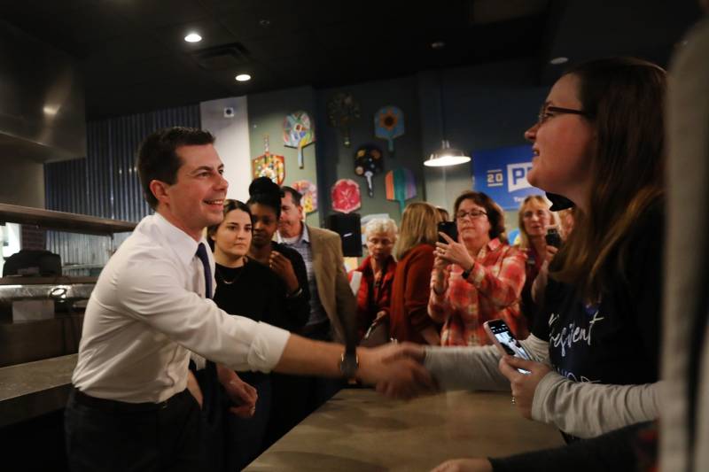 Buttigieg takes lead in Iowa caucuses, Sanders second