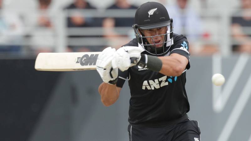 Taylor leads late flurry, as New Zealand post 273 against India