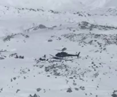 Pakistan Army pilots rescue two foreign mountaineers