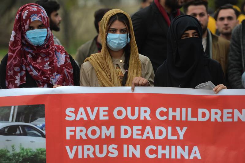 500 Pakistanis stranded in coronavirus epicentre tell of fear, rations