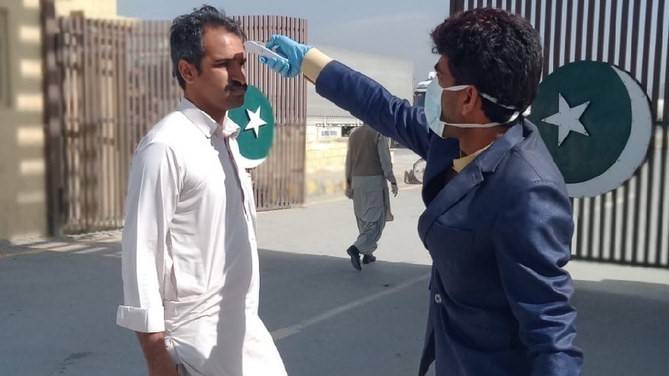 Pakistan quarantines 200 people near Iran border on virus fears