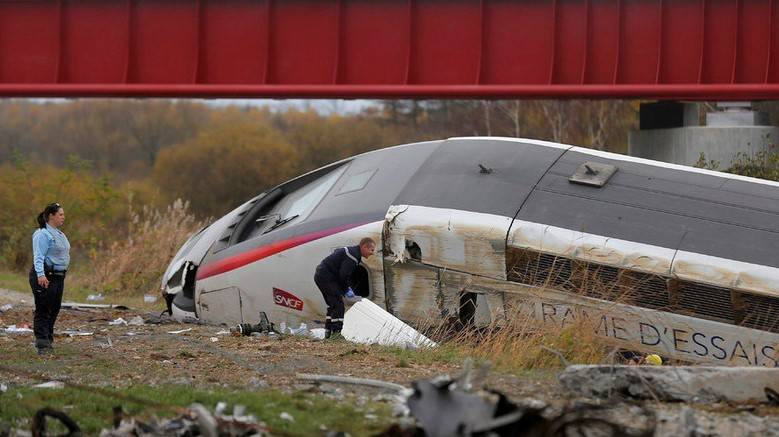 French TGV train derails near Strasbourg, 21 hurt 