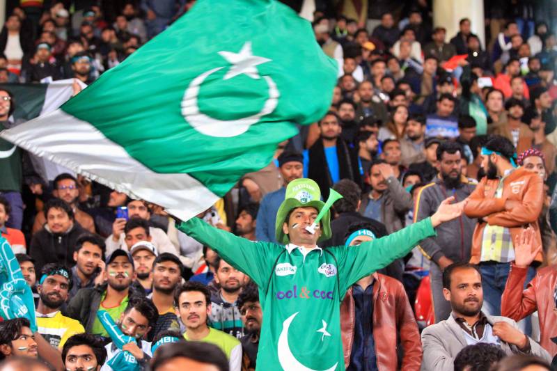 Sheraz Ahmad captures cricket lovers in and around Gaddafi Stadium