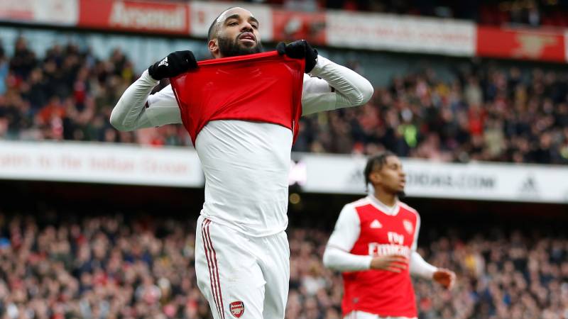 Super-sub Lacazette lifts Arsenal's Euro bid