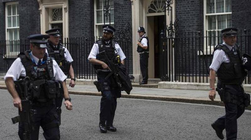 London police shoot dead knifeman near UK parliament