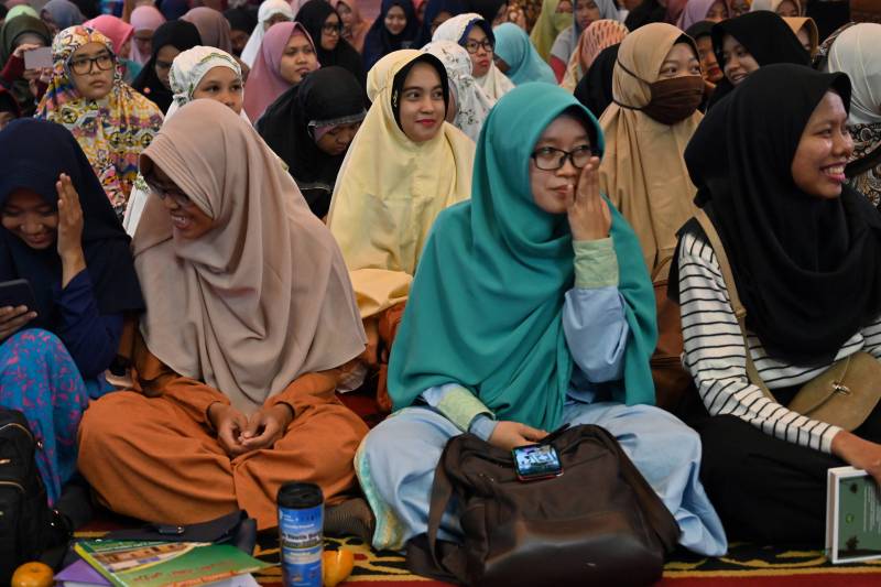 Indonesian singles propose 'marriage without dating'