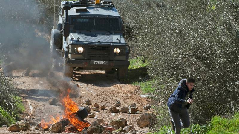 Palestinian teen shot dead by Israeli forces in West Bank 