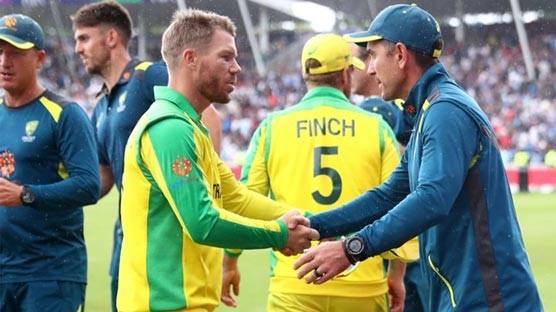 Australia's cricketers stick with handshakes despite virus threat