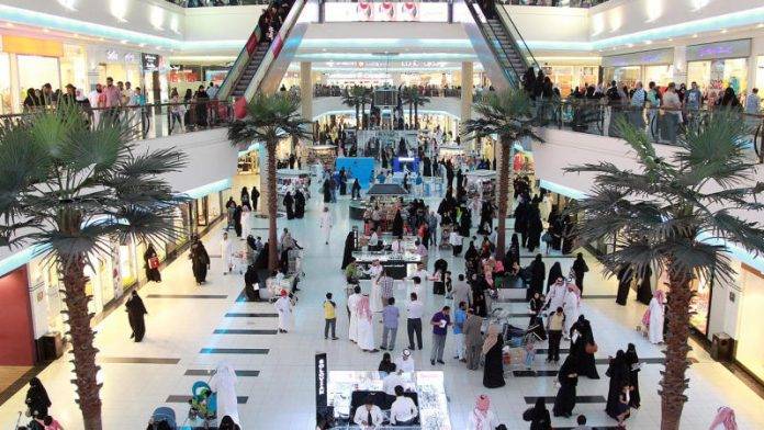 Saudi Arabia closes malls, restaurants, cafes, parks over virus fears