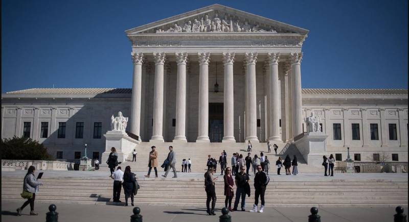 US Supreme Court shuts for first time since 1918