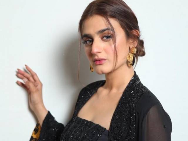 Hira Mani captivates audience in US