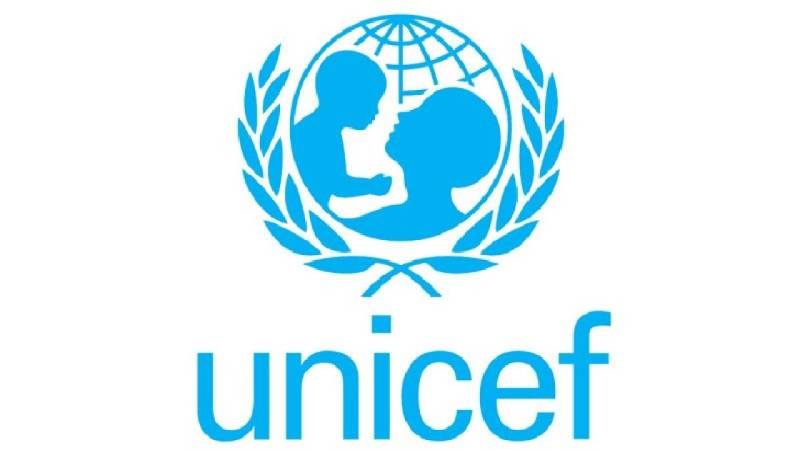 Unicef hands over 14 tons protective gear for health workers