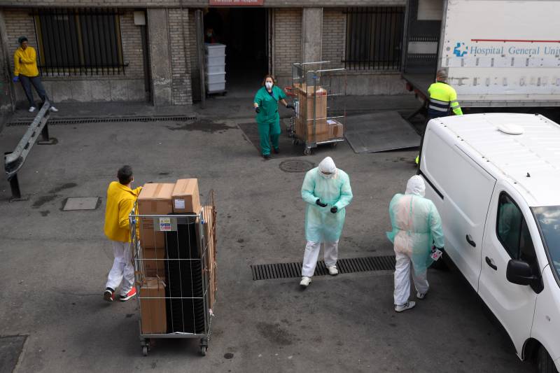 Ambulances carrying sick pensioners stoned in Spain