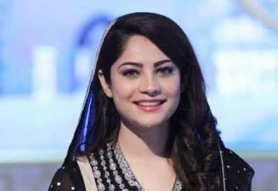 Neelum Muneer urges fans to help others without hurting their self-respect