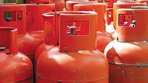 Ogra slashes LPG price by Rs39 per kg