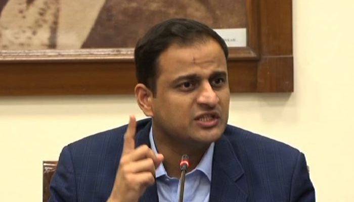 Murtaza censures Firdous for lack of knowledge