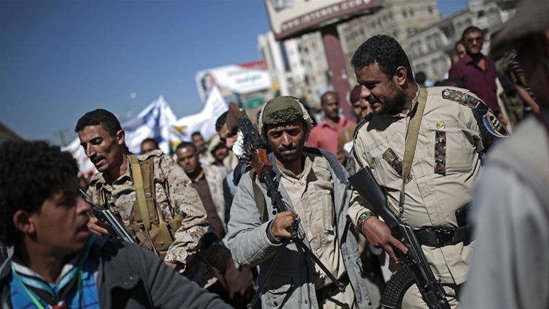 Yemen rebels sentence four journalists to death