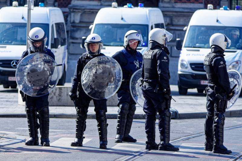 Dozens detained as rioting hits locked-down Brussels