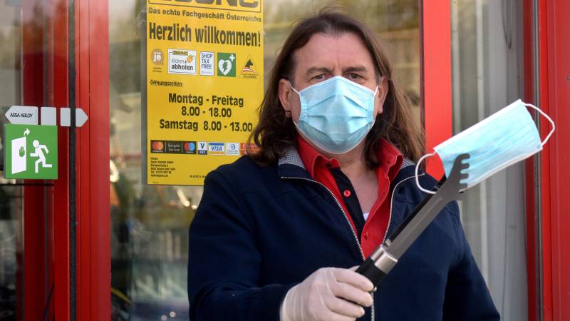 Austria eases lockdown as global hopes mount for virus plateau