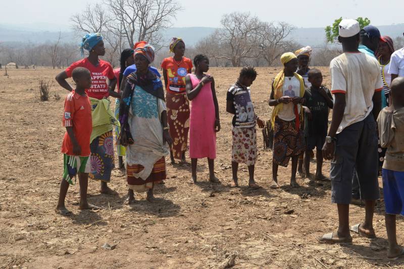 Guinea's prized dam project under fire over village displacements