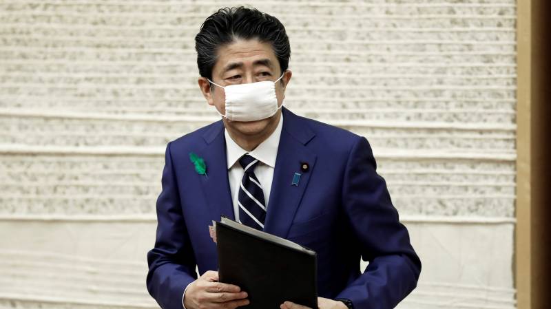 Japan offers $930 virus stimulus payment to all residents