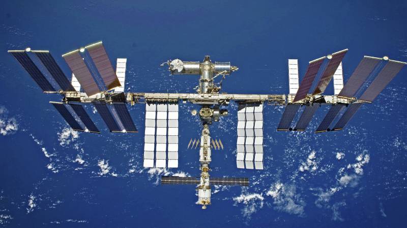 Russian cargo capsule docks with ISS