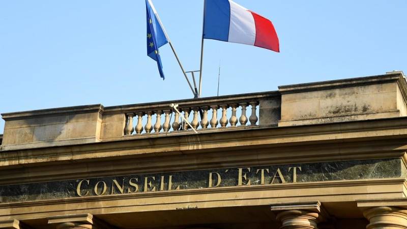 French court tells govt to lift ban on religious meetings