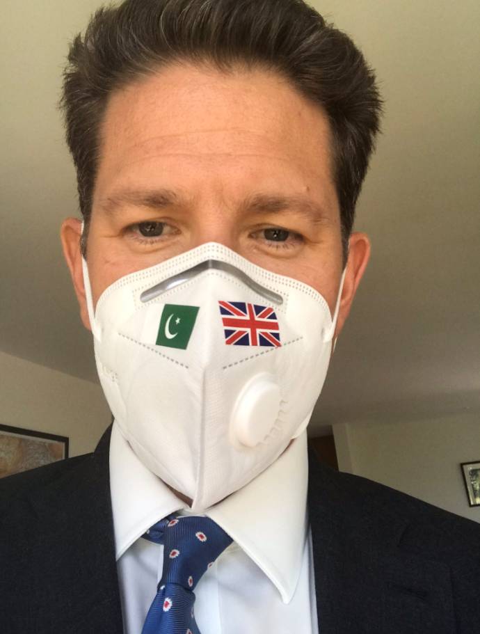 British envoy uses facemask to highlight UK-Pak friendship