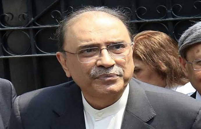 Remember doctors, paramedics in your Eid prayers: Zardari