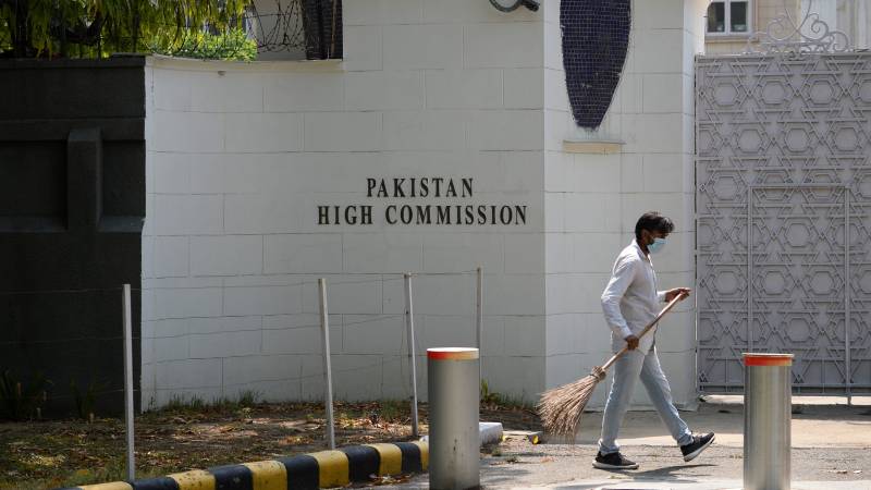 Pakistan embassy officials leave India after spying charges