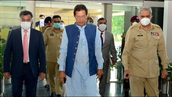 PM Khan lauds ISI sacrifices 