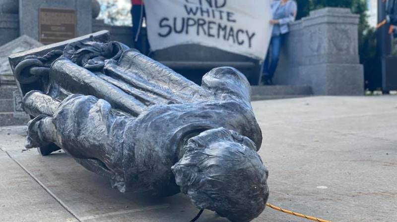 Anti-racism protests sweep the US leaving toppled Columbus statues in their wake