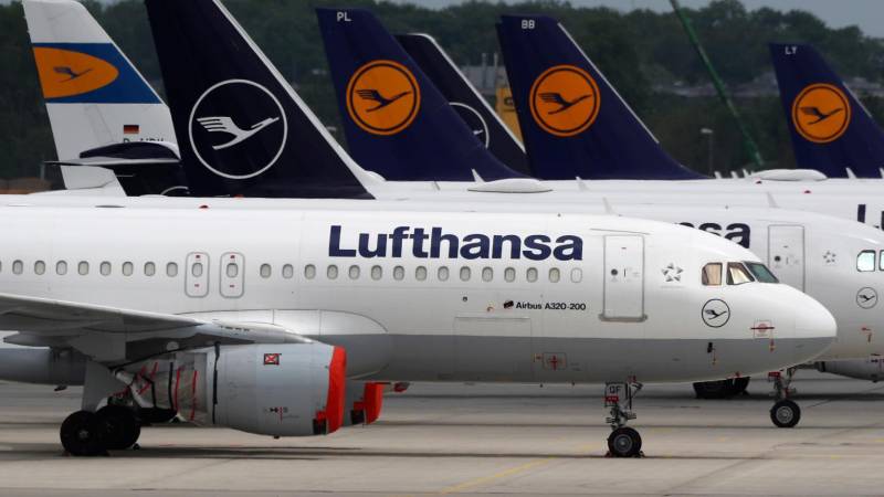 Pandemic-hit Lufthansa says 22,000 jobs to go