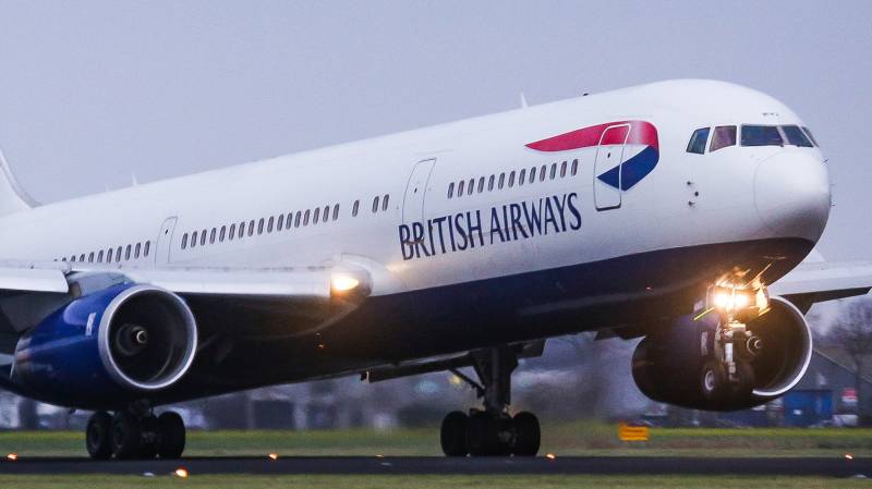 Airlines launch legal action against UK over quarantine