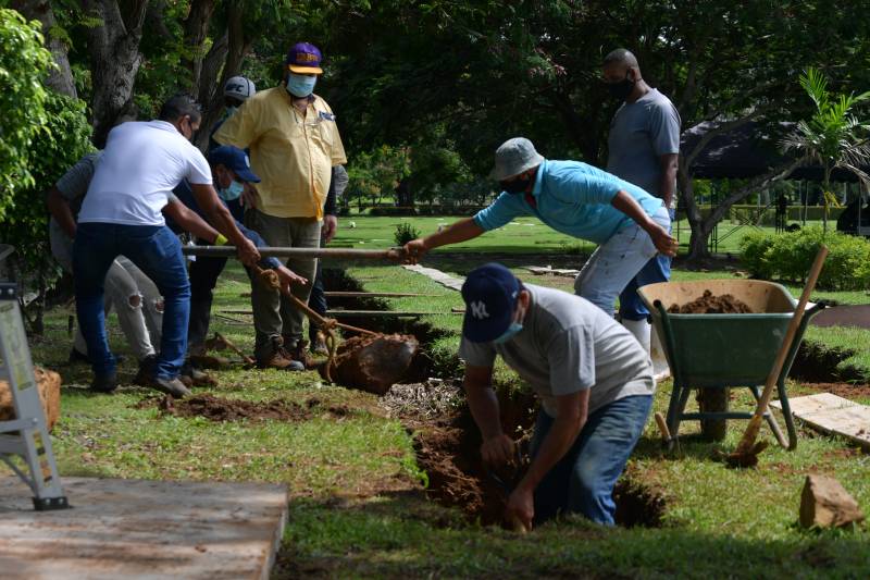 Panama finds bodies in mass grave from 1989 US invasion