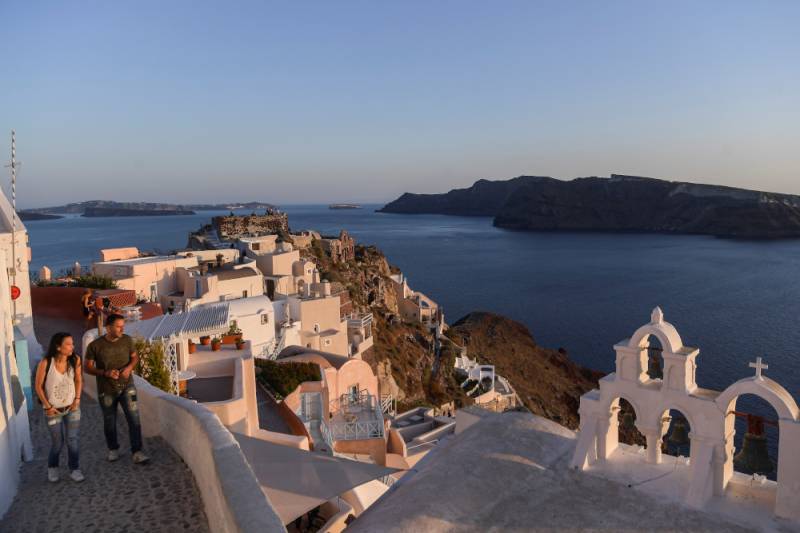 Greece reopens islands to flights in bid to save tourism season