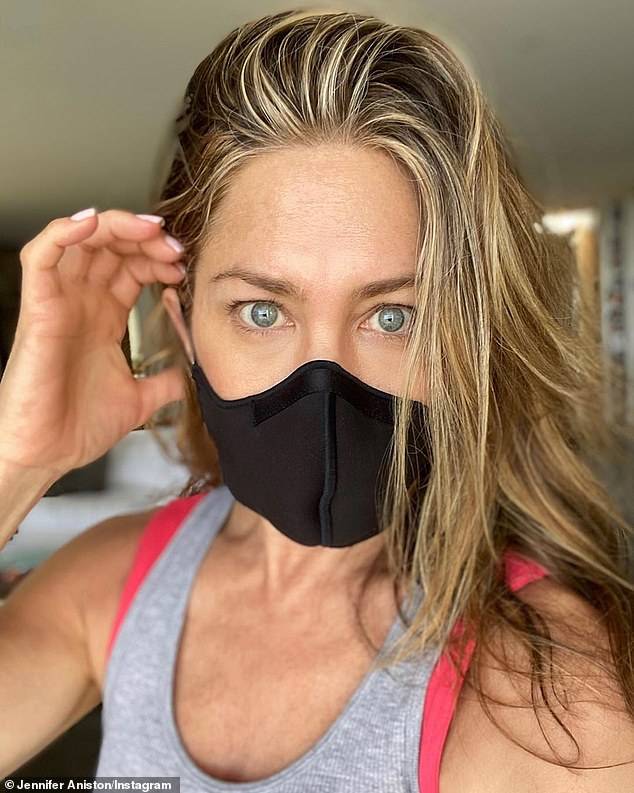 Jennifer Aniston urges fans to wear masks to flatten virus curve