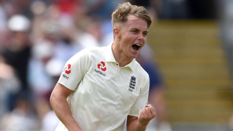 England's Curran tests negative for virus