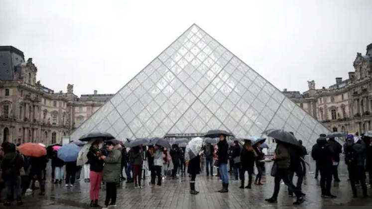 Louvre museum reopens after 16-week virus shutdown