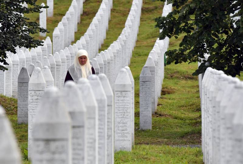 Srebrenica Muslim widows agonise over the dead and missing, 25 years later