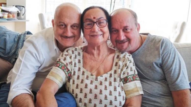 Anupam Kher’s mother, brother, sister-in-law, niece test positive for virus