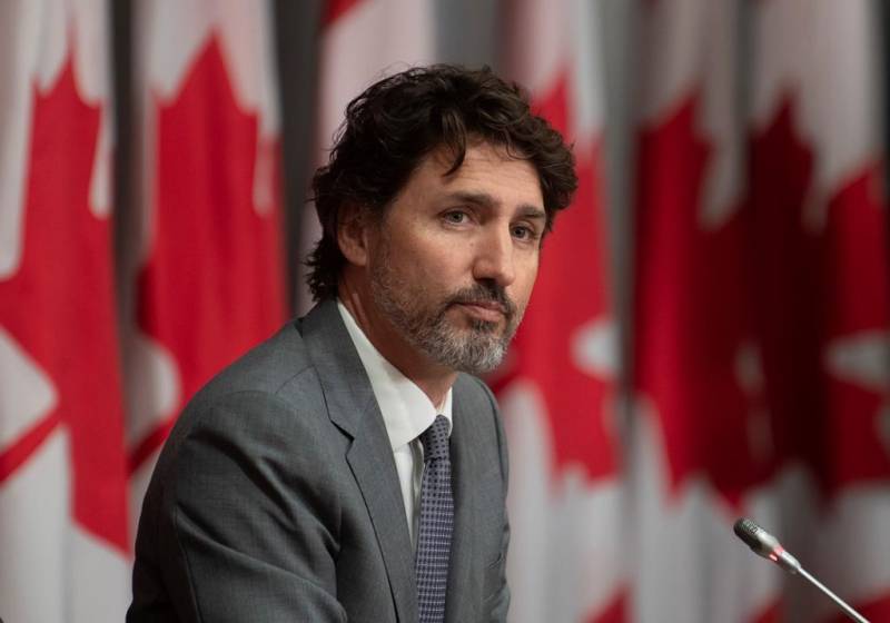 Canada's Trudeau 'sorry' over controversial charity contract