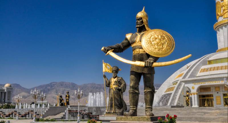 Turkmenistan orders mask-wearing to combat 'dust'