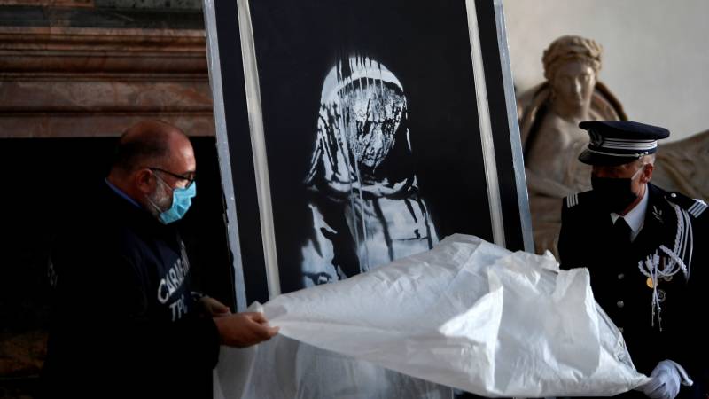 Stolen Banksy returned to France from Italy