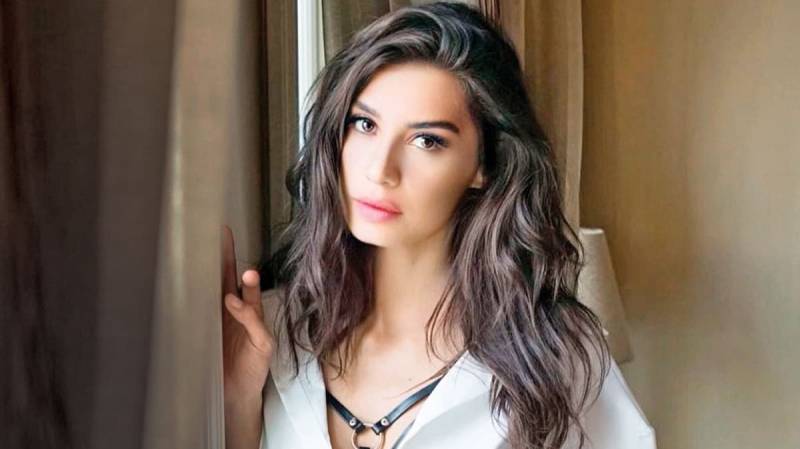 Ertugrul actress Burcu Kiratli wins hearts with new cute photos