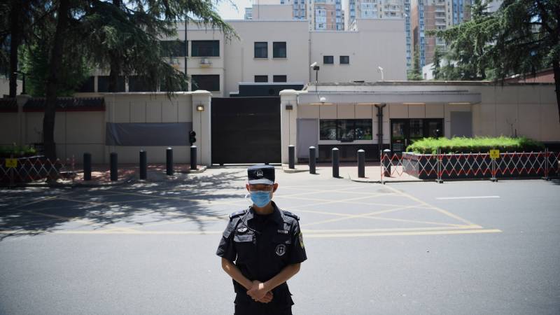 Chinese authorities take over closed US consulate in Chengdu