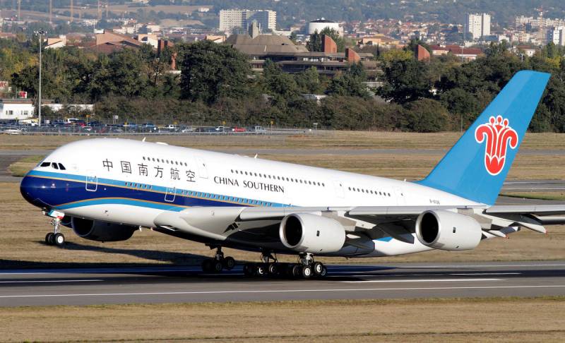 Chinese airlines offer unlimited flights to revive industry